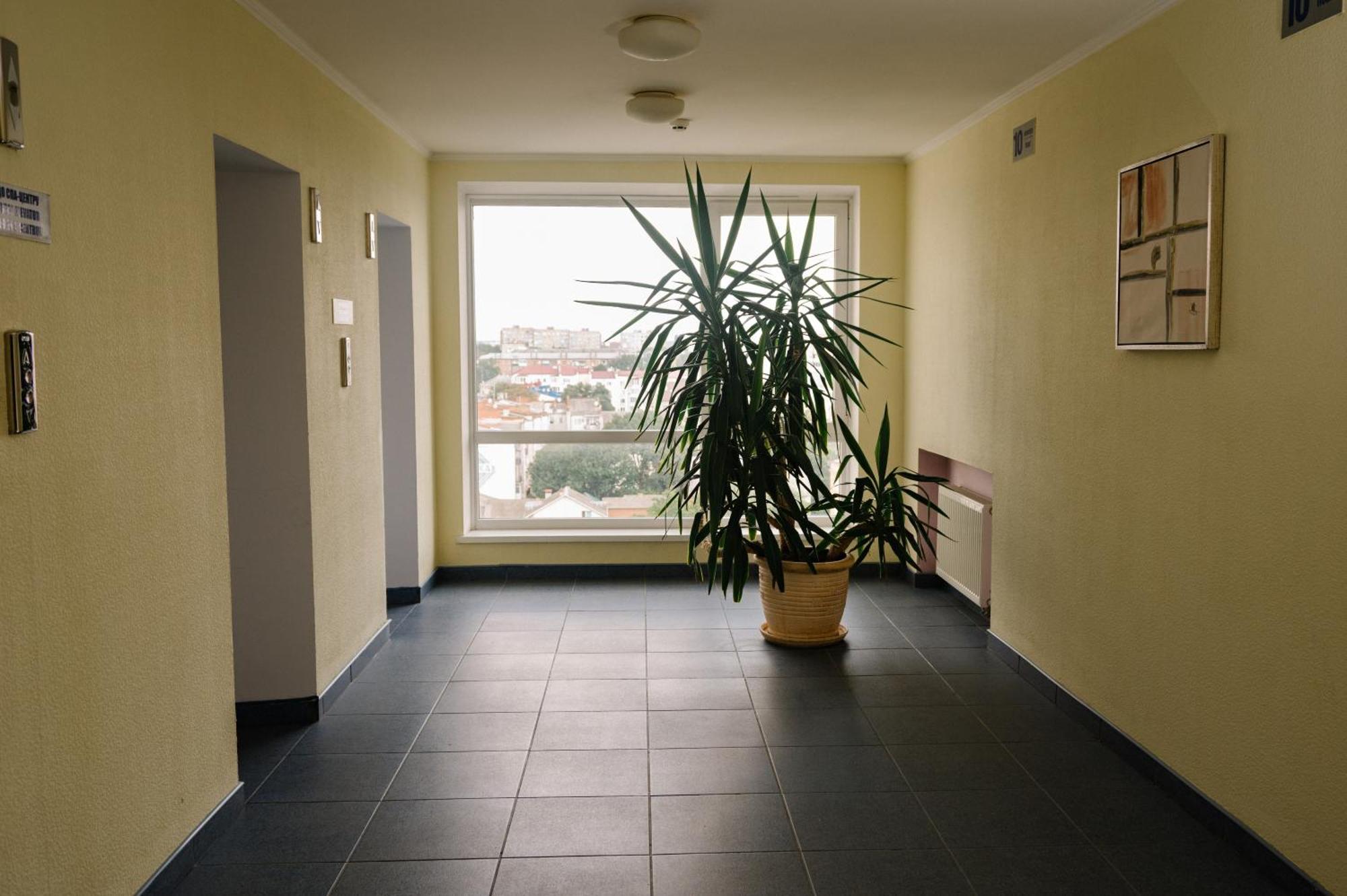 7 Days Hotel Kamyanets-Podilskyi Kültér fotó