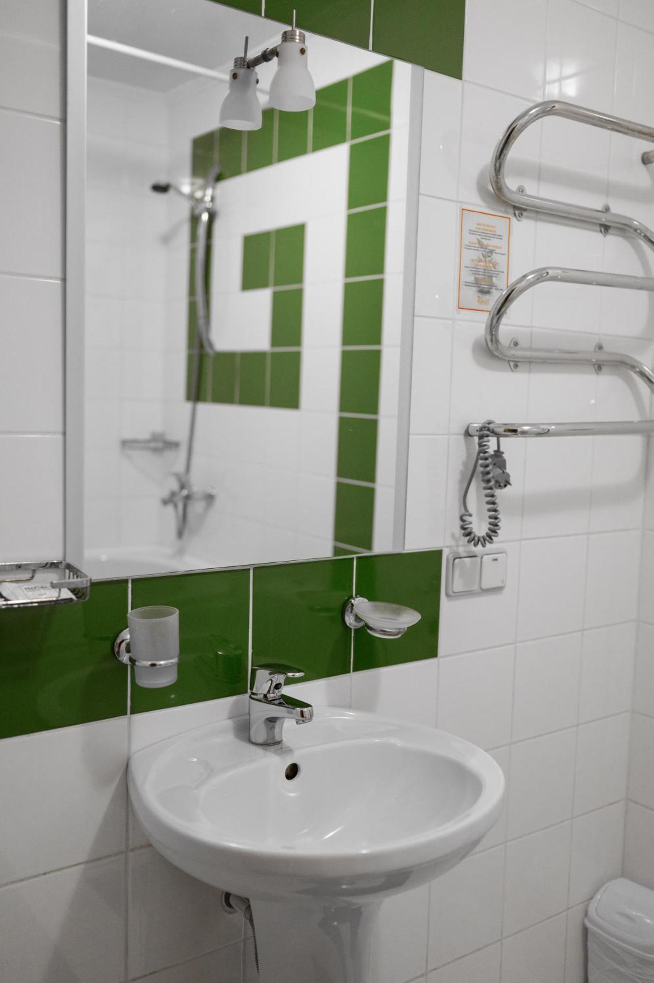7 Days Hotel Kamyanets-Podilskyi Kültér fotó